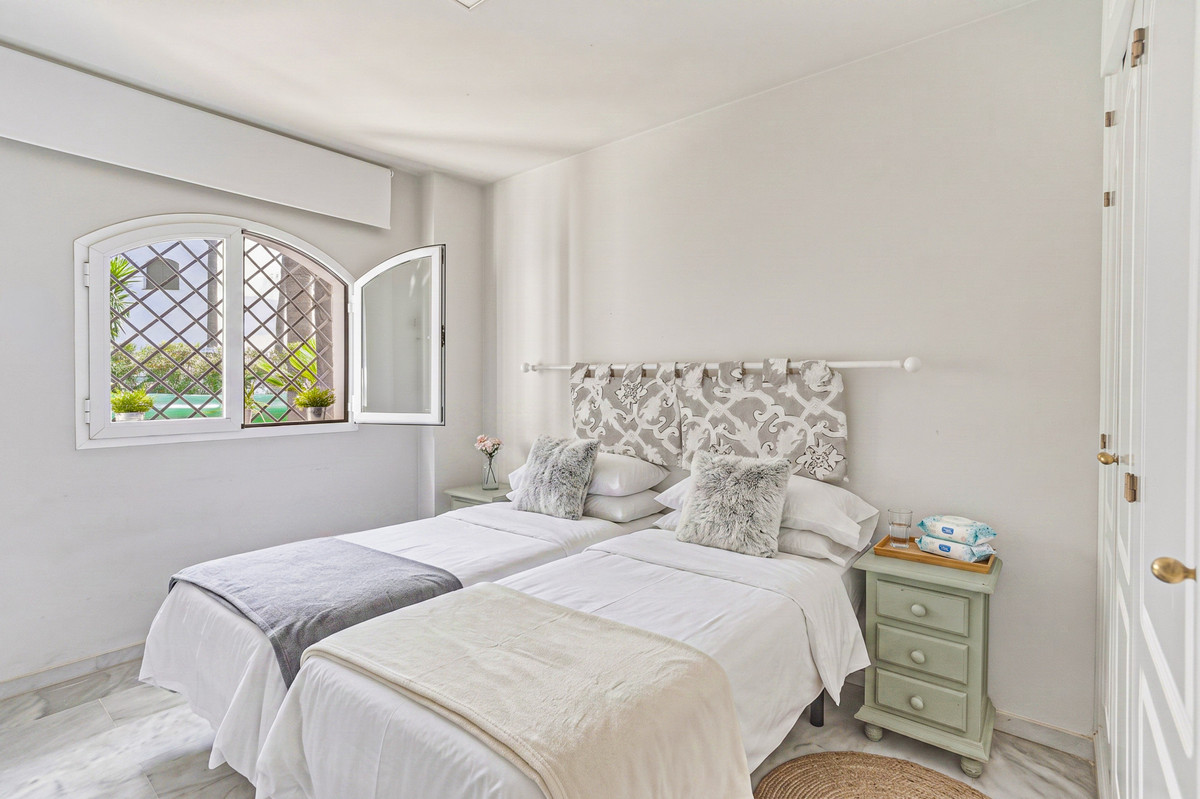 3 Bed Apartment for sale in Elviria Costa Del Sol, Málaga, Spain