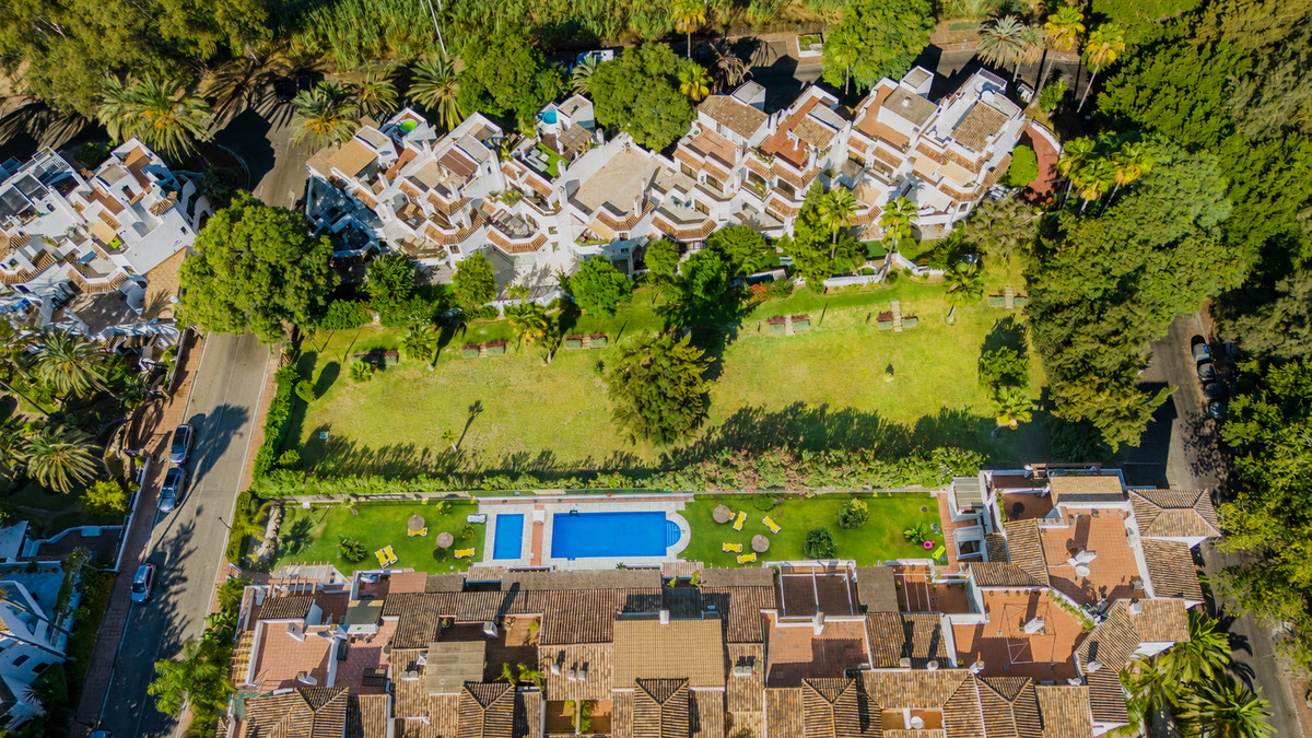 3 Bed Apartment for sale in Elviria Costa Del Sol, Málaga, Spain
