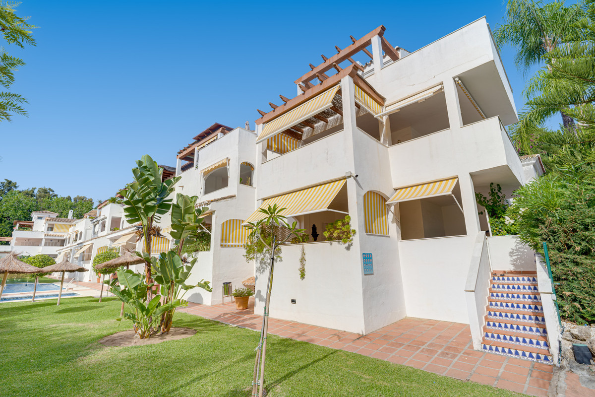 3 Bed Apartment for sale in Elviria Costa Del Sol, Málaga, Spain