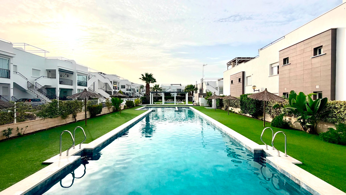 2 Bed Apartment for sale in Aguas Nuevas Costa Blanca, Alicante, Spain
