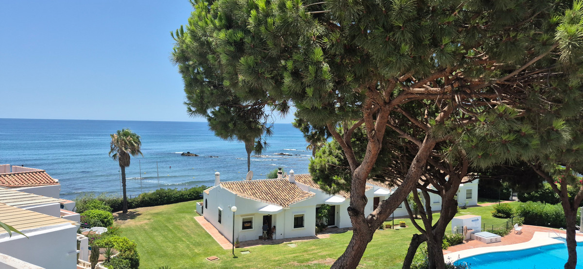 Se vende Apartamento Planta Media de 2 dormitorios en Costa Del Sol, Málaga, España