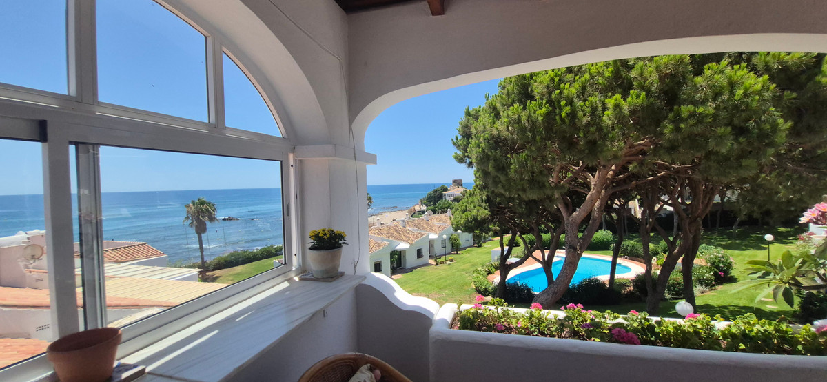 Se vende Apartamento Planta Media de 2 dormitorios en Costa Del Sol, Málaga, España