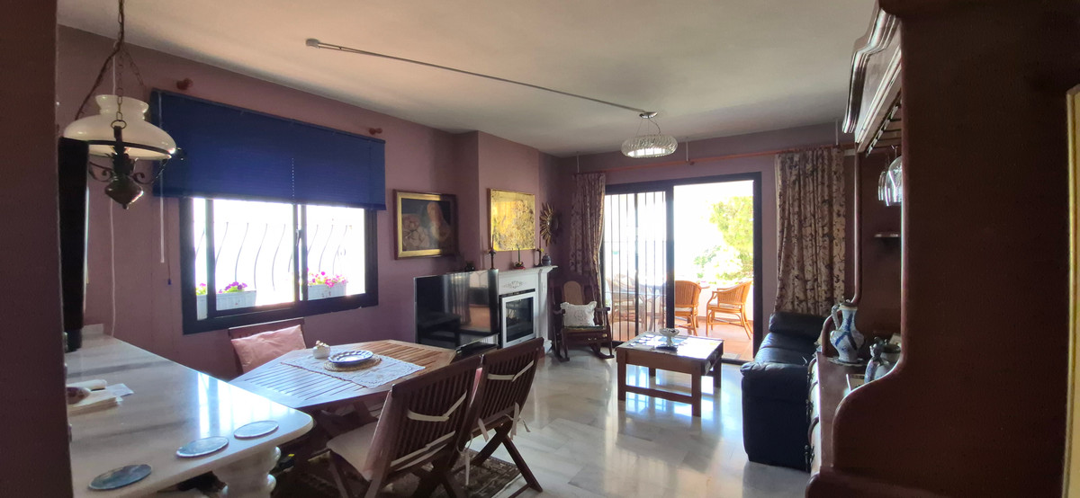 Se vende Apartamento Planta Media de 2 dormitorios en Costa Del Sol, Málaga, España