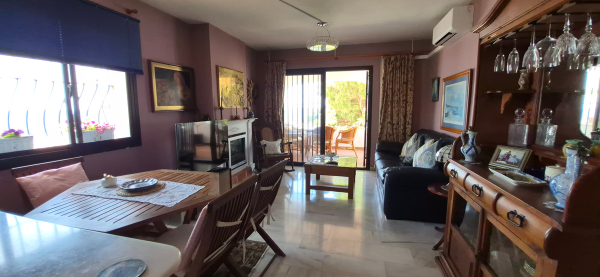 Se vende Apartamento Planta Media de 2 dormitorios en Costa Del Sol, Málaga, España