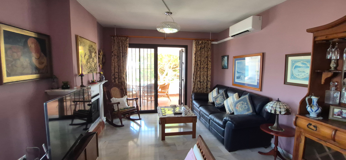 Se vende Apartamento Planta Media de 2 dormitorios en Costa Del Sol, Málaga, España