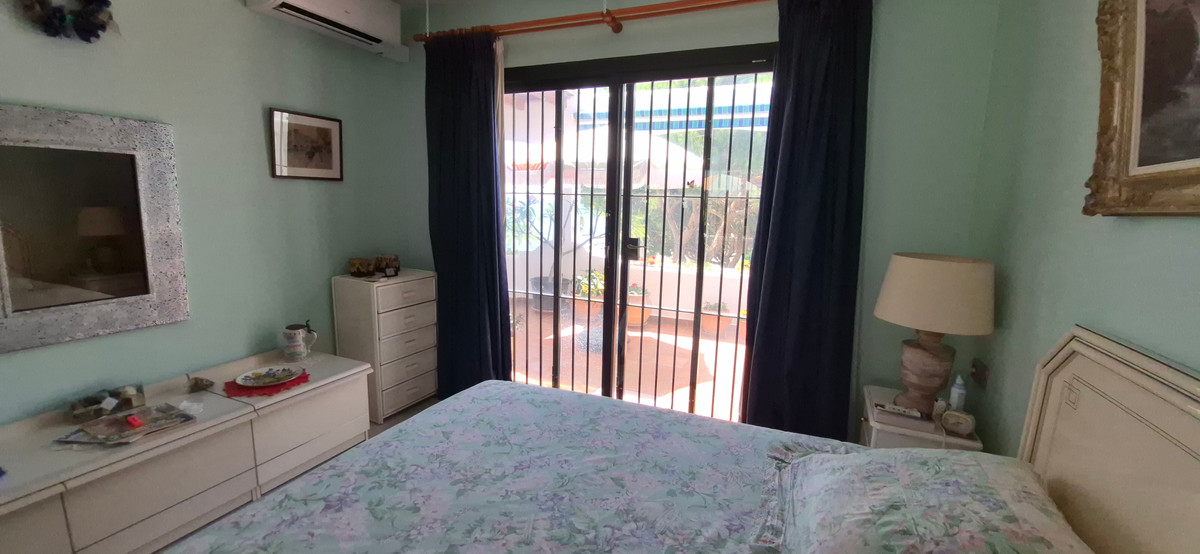Se vende Apartamento Planta Media de 2 dormitorios en Costa Del Sol, Málaga, España