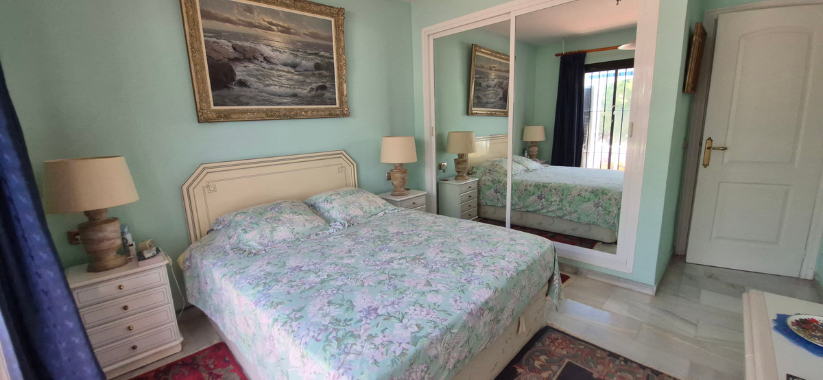 Se vende Apartamento Planta Media de 2 dormitorios en Costa Del Sol, Málaga, España