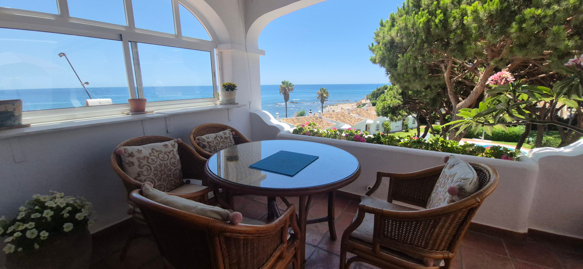 Se vende Apartamento Planta Media de 2 dormitorios en Costa Del Sol, Málaga, España