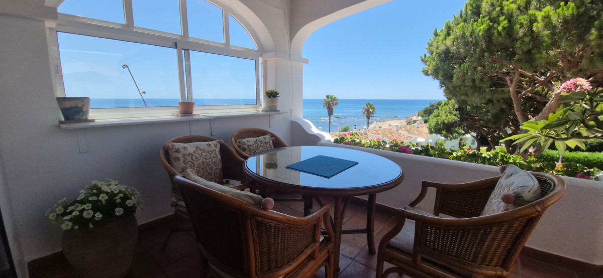 Se vende Apartamento Planta Media de 2 dormitorios en Costa Del Sol, Málaga, España
