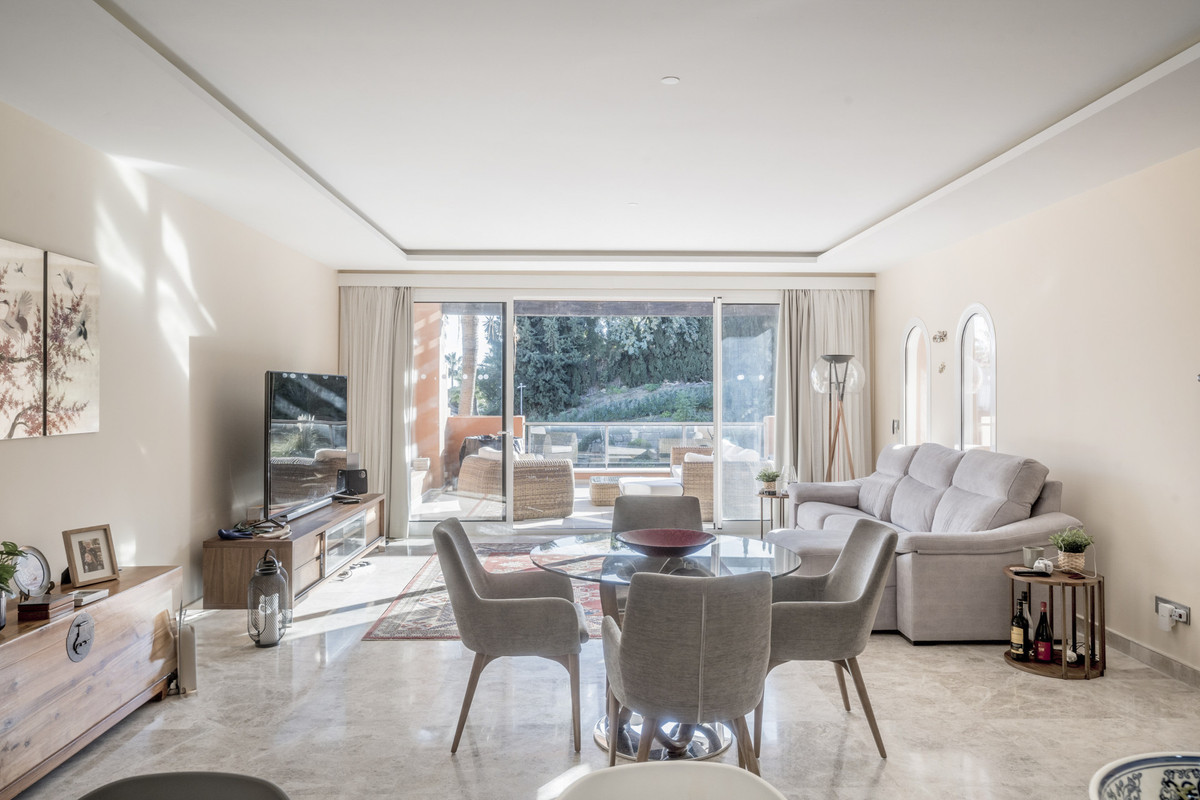 3 Bed Apartment for sale in Nueva Andalucía Costa Del Sol, Málaga, Spain