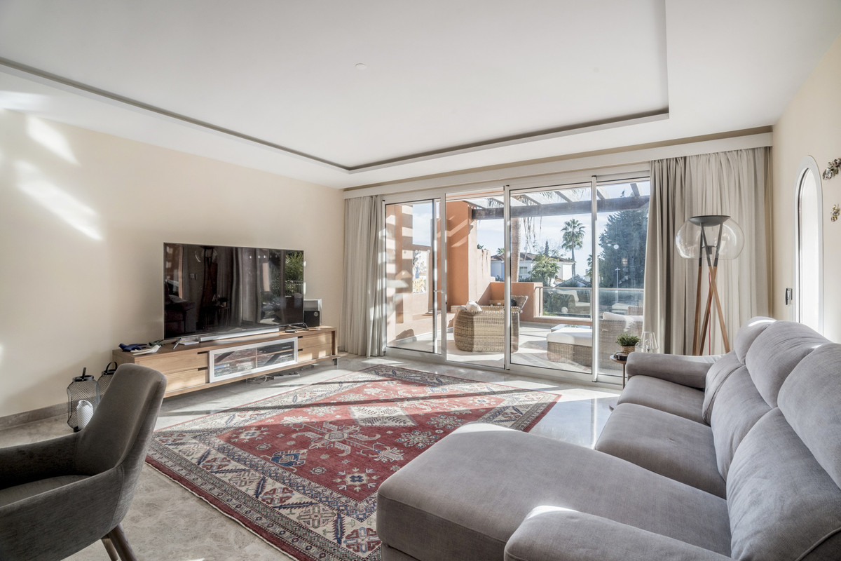 3 Bed Apartment for sale in Nueva Andalucía Costa Del Sol, Málaga, Spain