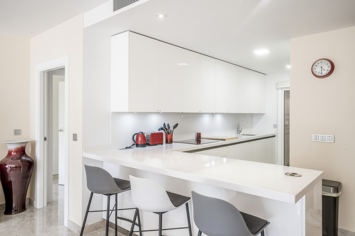 3 Bed Apartment for sale in Nueva Andalucía Costa Del Sol, Málaga, Spain