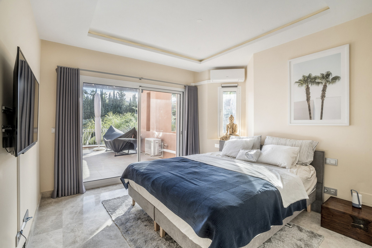 3 Bed Apartment for sale in Nueva Andalucía Costa Del Sol, Málaga, Spain