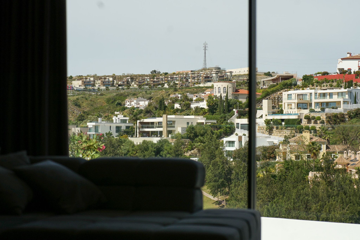 5 Bed Townhouse for sale in Benahavís Costa Del Sol, Málaga, Spain