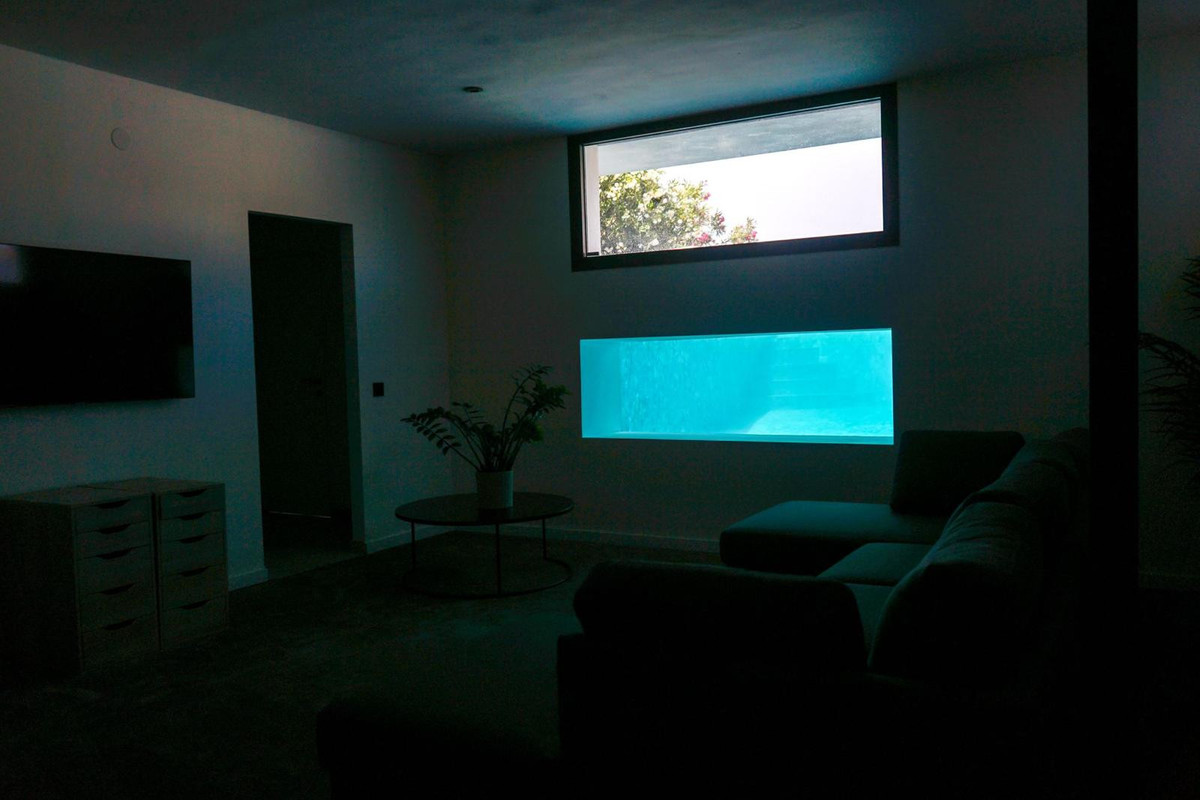 5 Bed Townhouse for sale in Benahavís Costa Del Sol, Málaga, Spain