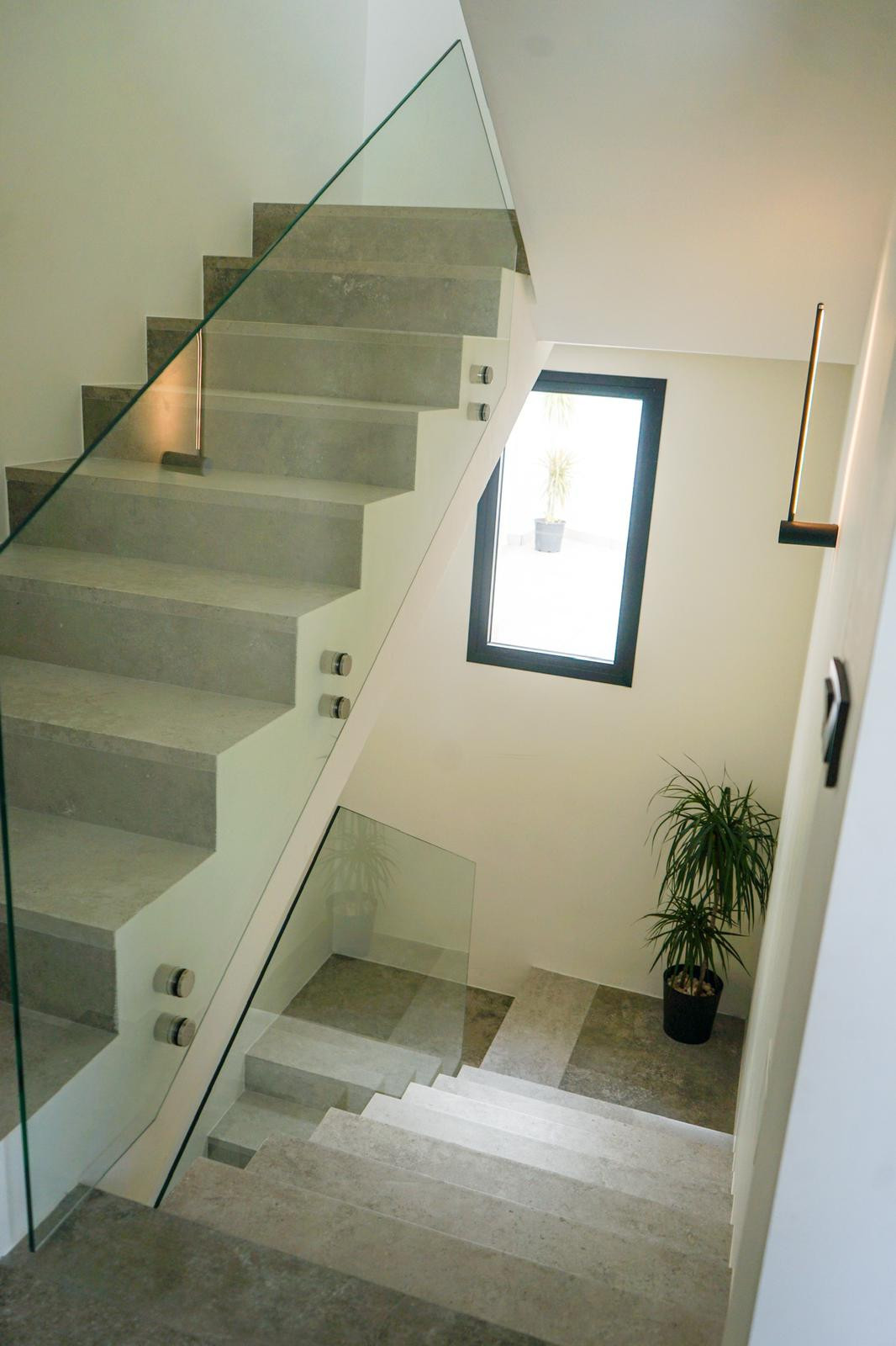 5 Bed Townhouse for sale in Benahavís Costa Del Sol, Málaga, Spain