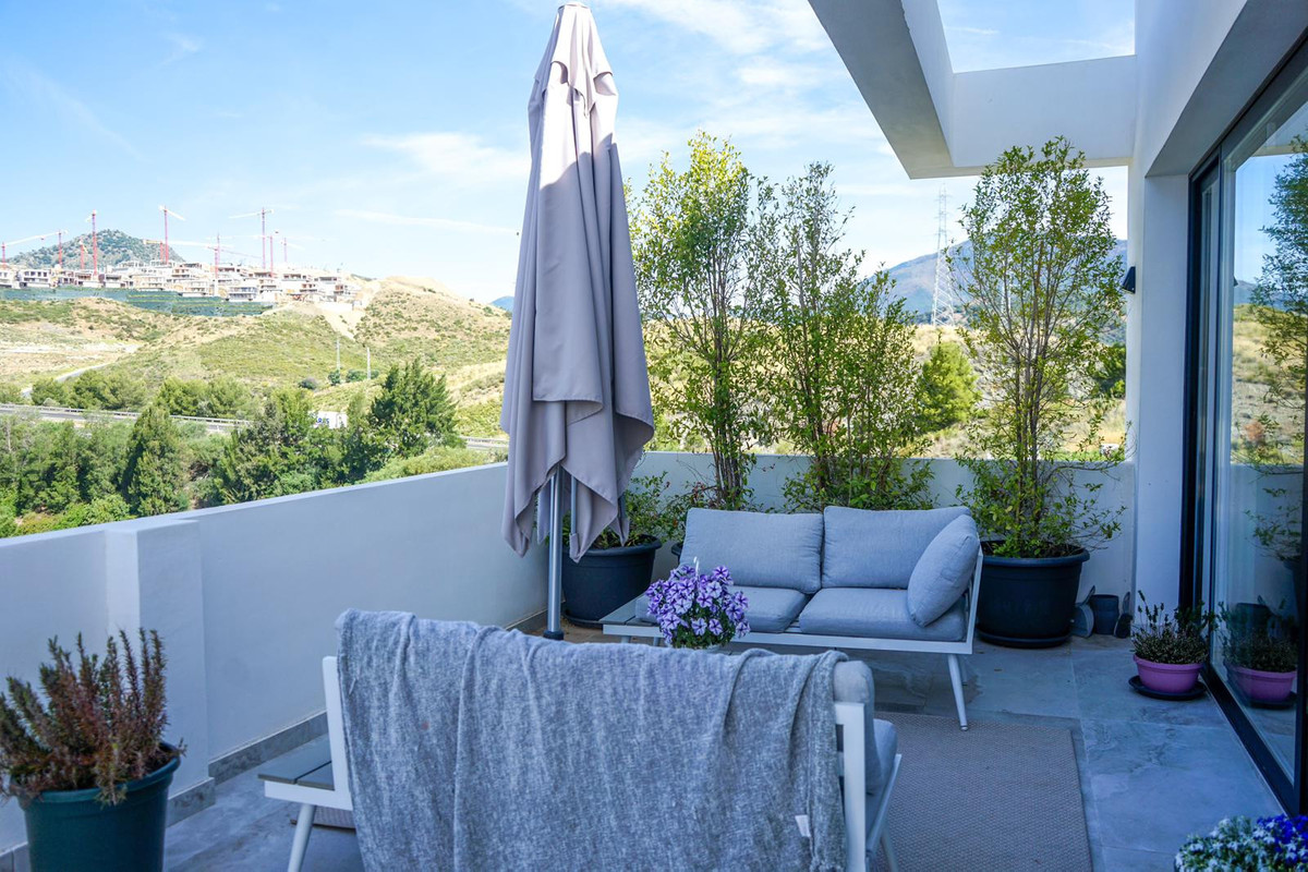 5 Bed Townhouse for sale in Benahavís Costa Del Sol, Málaga, Spain