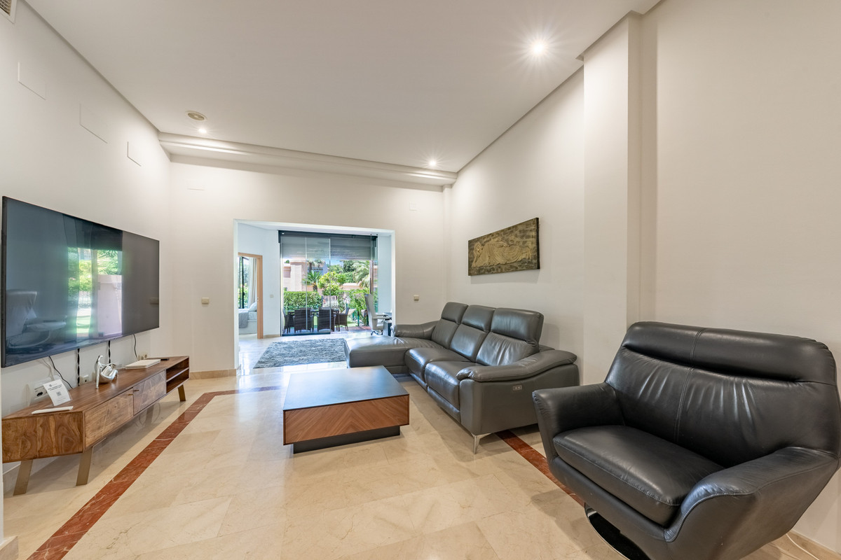 3 Bed Apartment for sale in Puerto Banús Costa Del Sol, Málaga, Spain