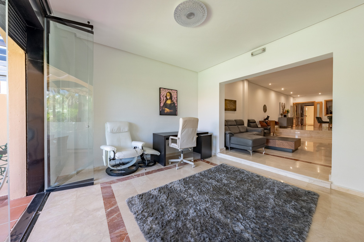 3 Bed Apartment for sale in Puerto Banús Costa Del Sol, Málaga, Spain