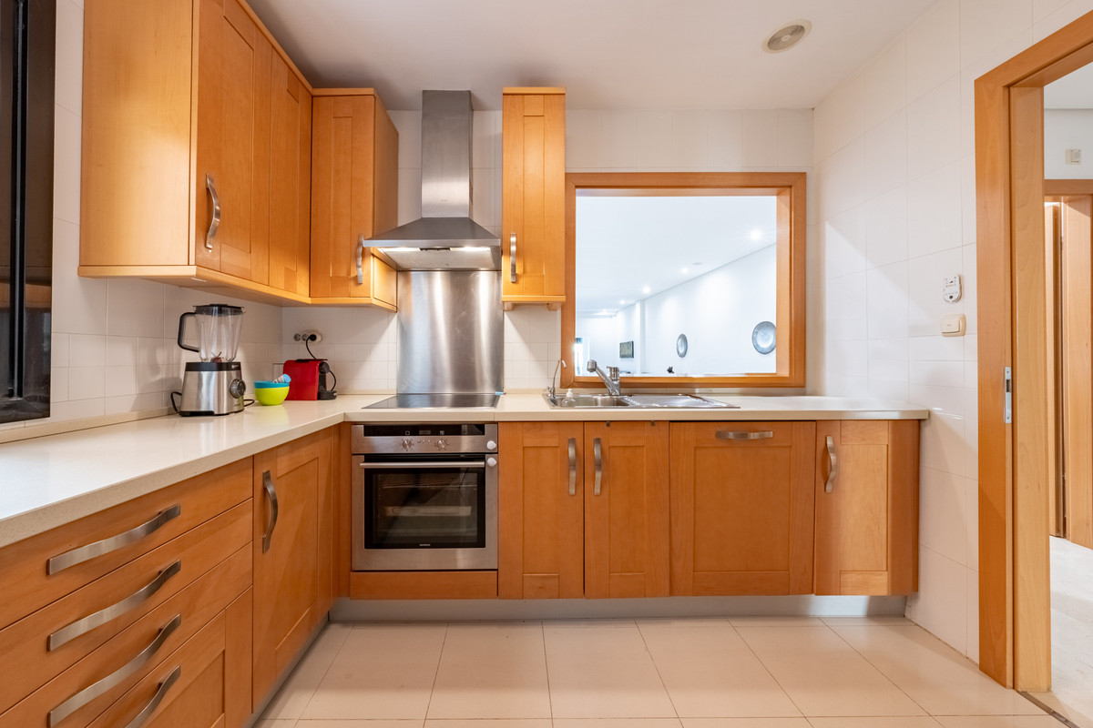 3 Bed Apartment for sale in Puerto Banús Costa Del Sol, Málaga, Spain