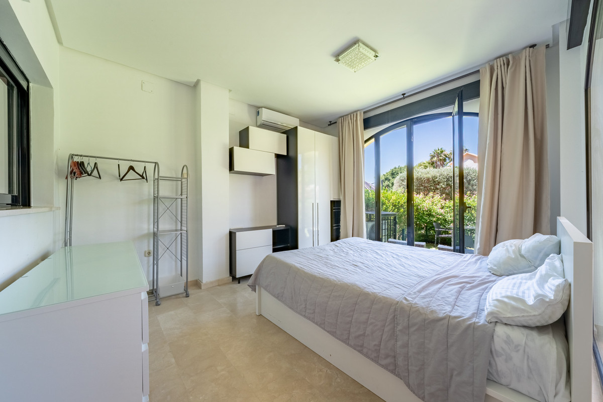 3 Bed Apartment for sale in Puerto Banús Costa Del Sol, Málaga, Spain