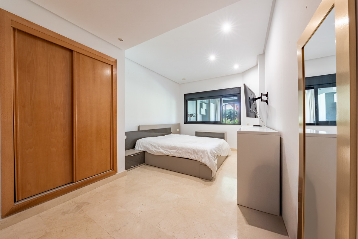 3 Bed Apartment for sale in Puerto Banús Costa Del Sol, Málaga, Spain