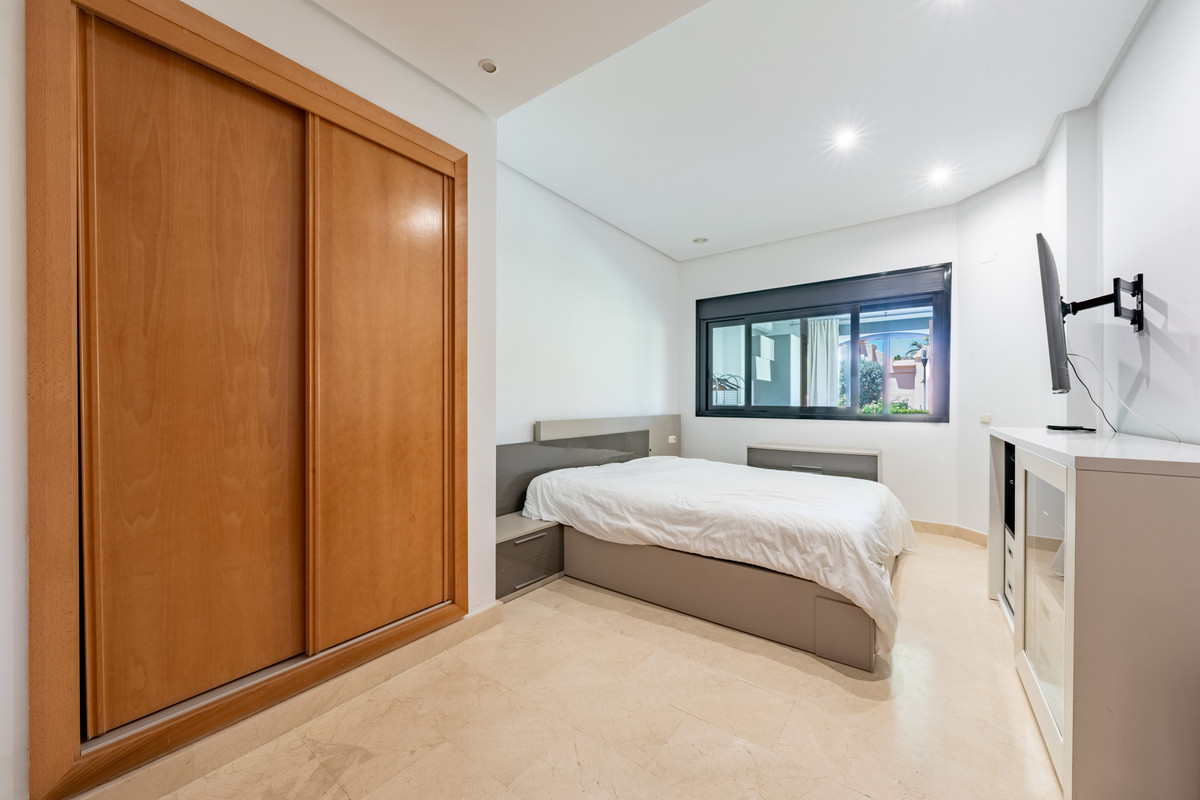 3 Bed Apartment for sale in Puerto Banús Costa Del Sol, Málaga, Spain
