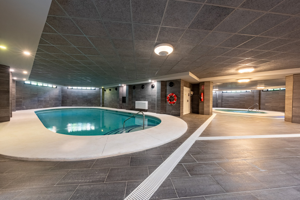 3 Bed Apartment for sale in Puerto Banús Costa Del Sol, Málaga, Spain