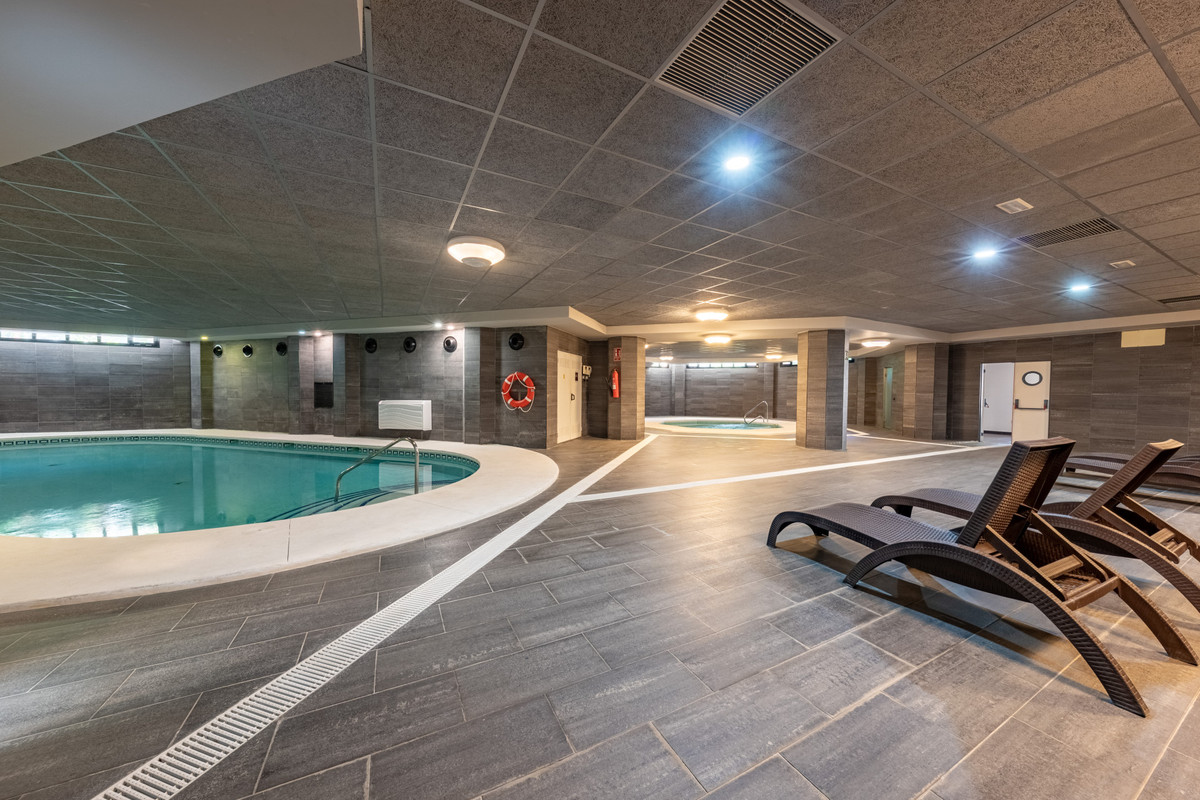3 Bed Apartment for sale in Puerto Banús Costa Del Sol, Málaga, Spain