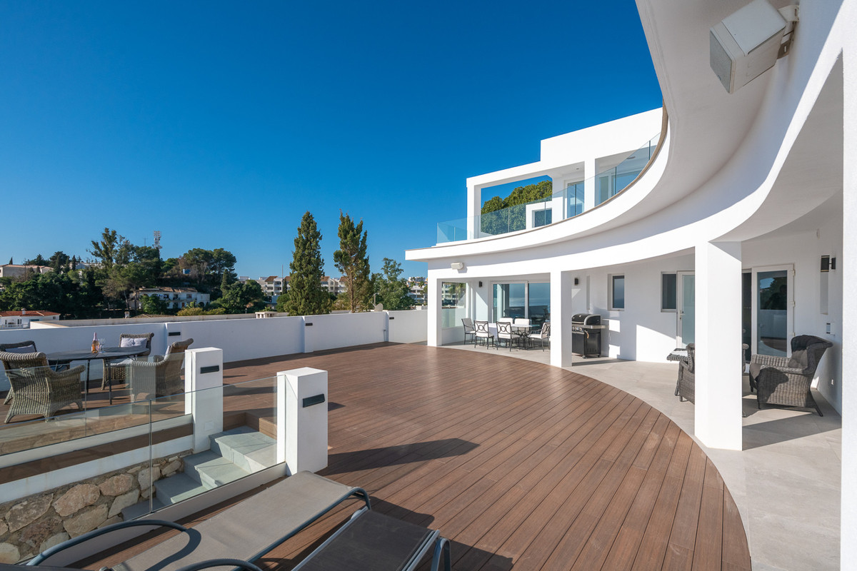 4 Bed Townhouse for sale in Torrenueva Costa Del Sol, Málaga, Spain
