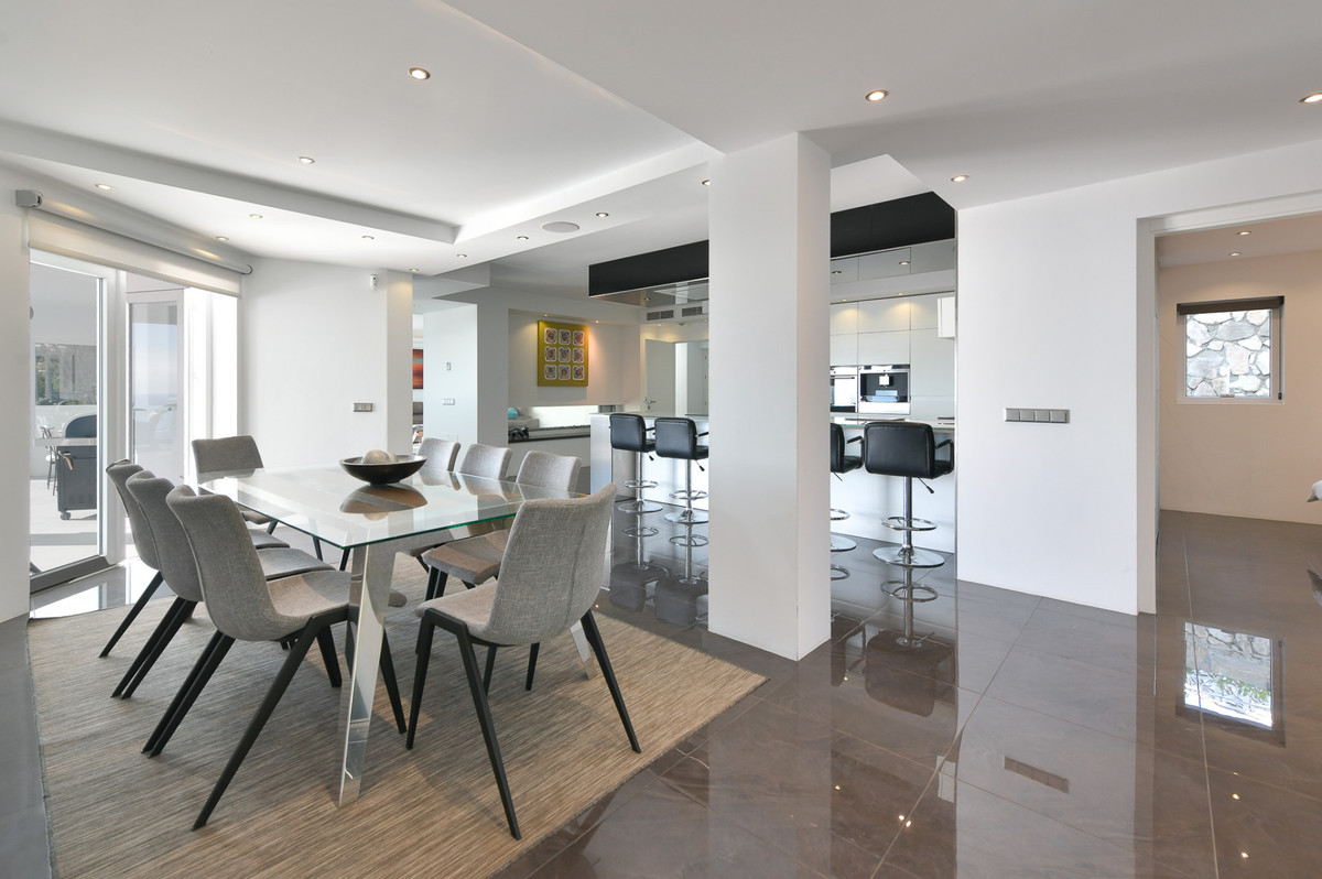 4 Bed Townhouse for sale in Torrenueva Costa Del Sol, Málaga, Spain