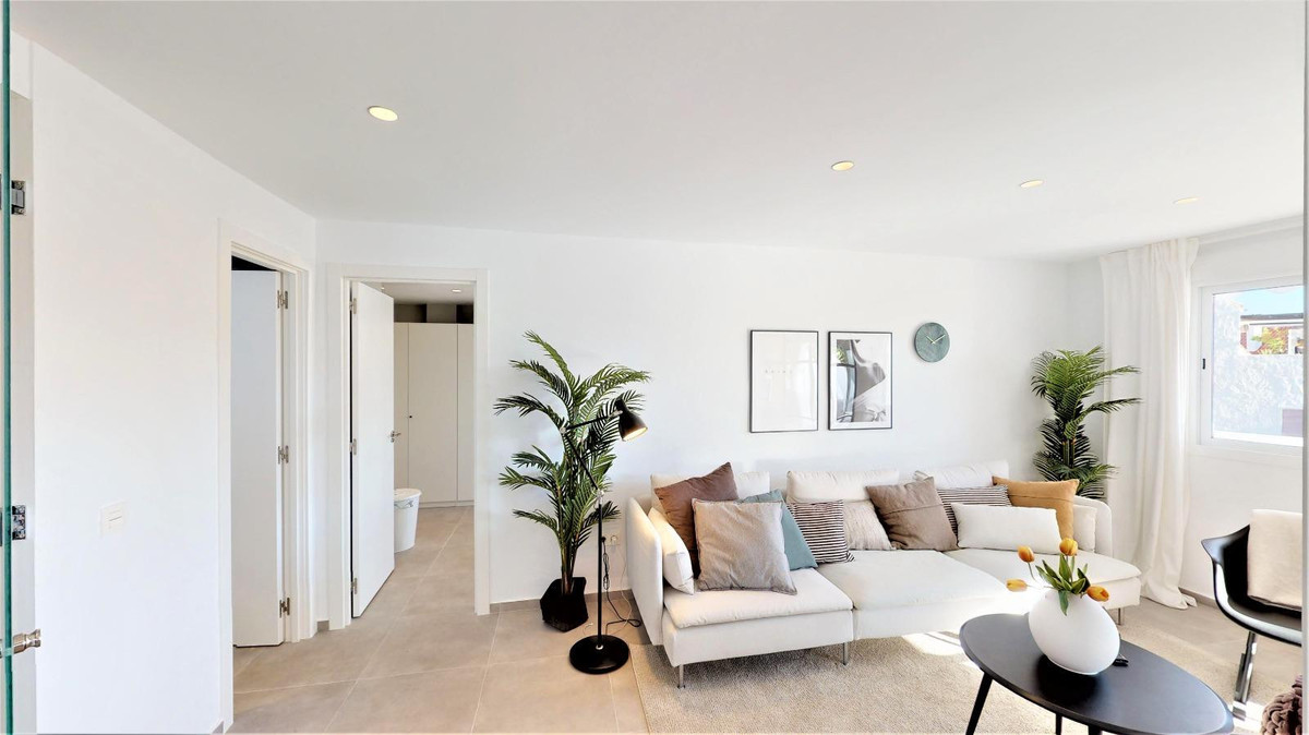 3 Bed Apartment for sale in Nueva Andalucía Costa Del Sol, Málaga, Spain
