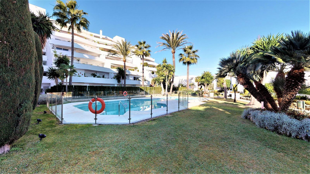 3 Bed Apartment for sale in Nueva Andalucía Costa Del Sol, Málaga, Spain