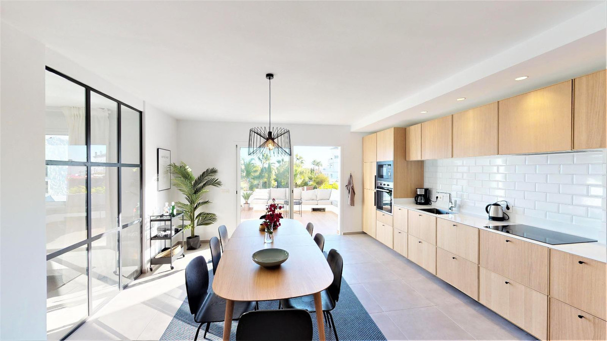 3 Bed Apartment for sale in Nueva Andalucía Costa Del Sol, Málaga, Spain