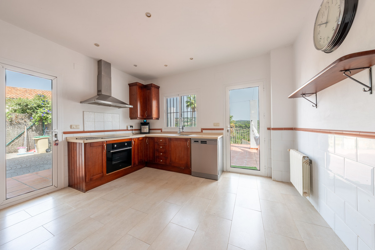 5 Bed Townhouse for sale in Sotogrande Alto Costa Del Sol, Cádiz, Spain