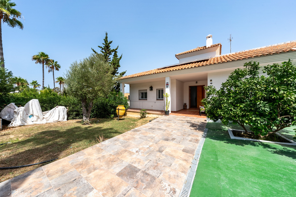5 Bed Townhouse for sale in Sotogrande Alto Costa Del Sol, Cádiz, Spain