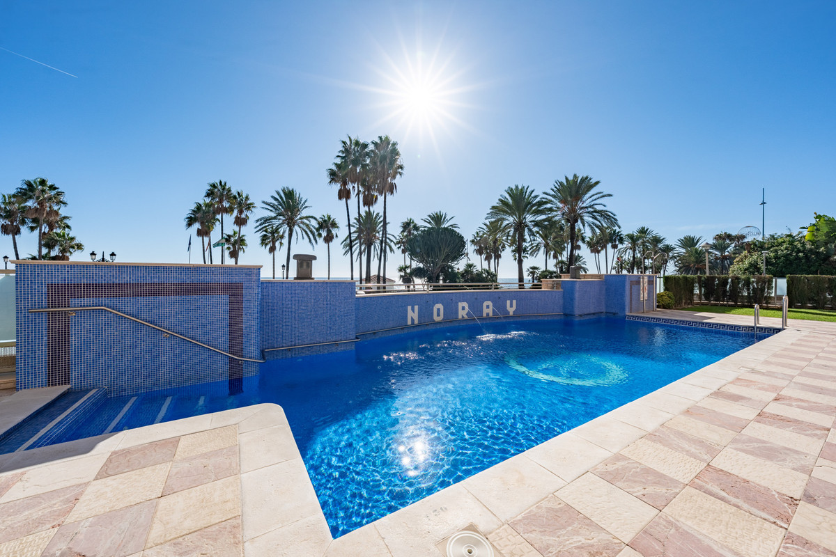Se vende Apartamento Planta Media de 2 dormitorios en Costa Del Sol, Málaga, España
