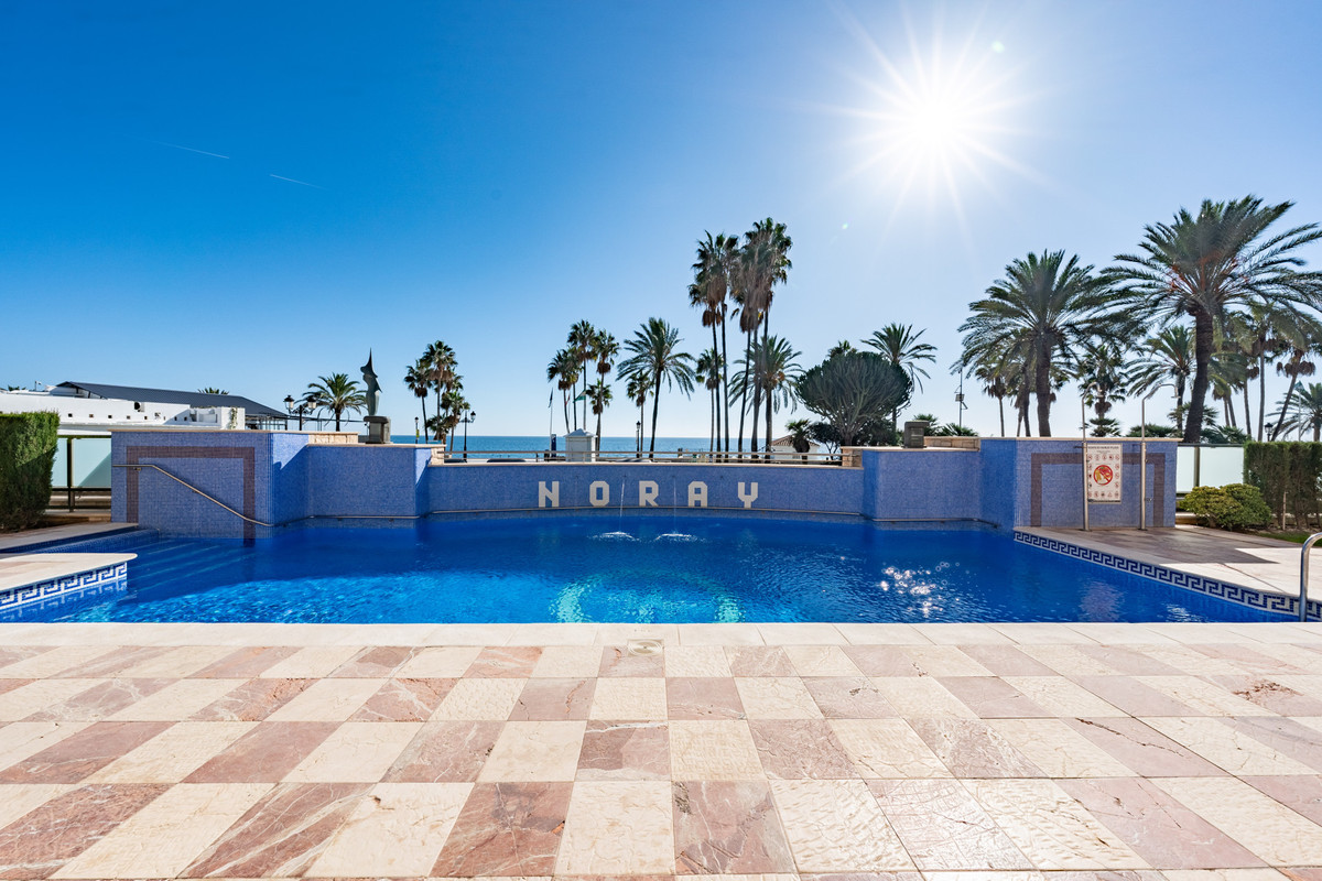 Se vende Apartamento Planta Media de 2 dormitorios en Costa Del Sol, Málaga, España