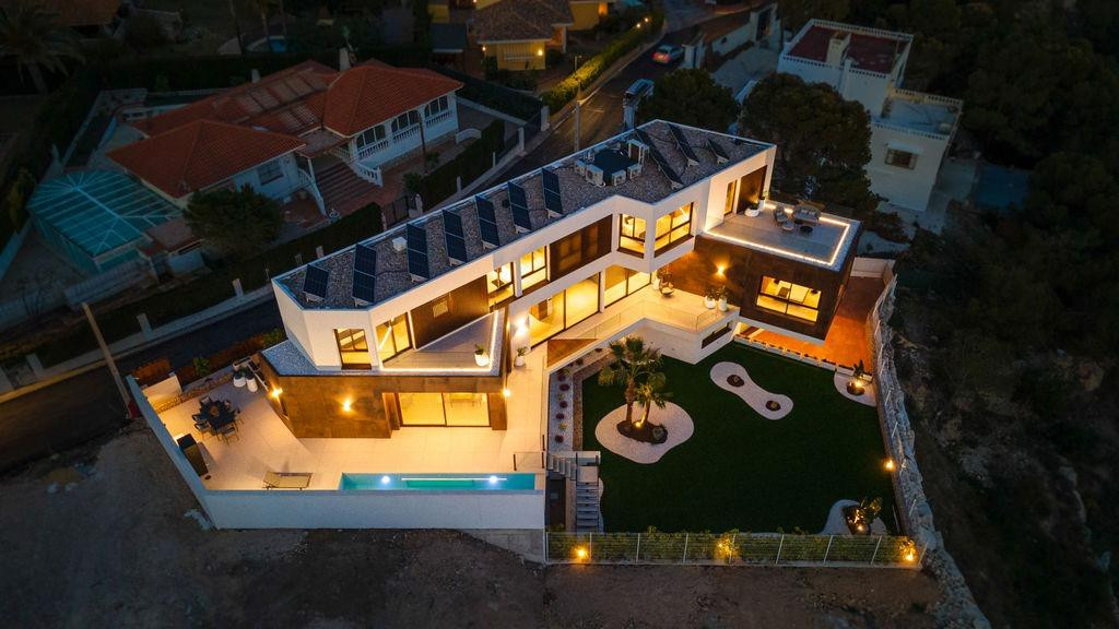 4 Bed Townhouse for sale in Benidorm Costa Blanca, Alicante, Spain