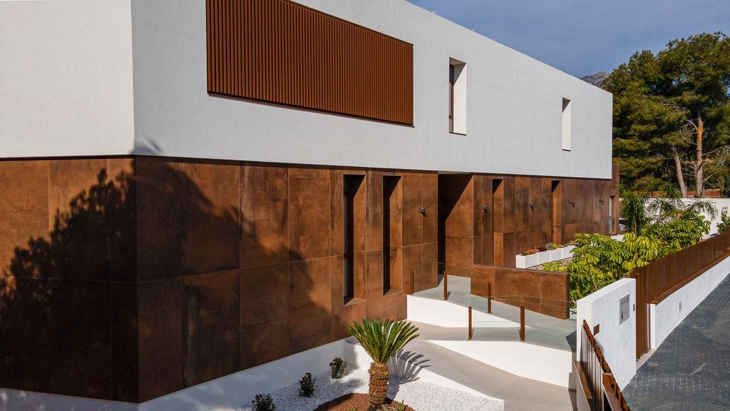 4 Bed Townhouse for sale in Benidorm Costa Blanca, Alicante, Spain