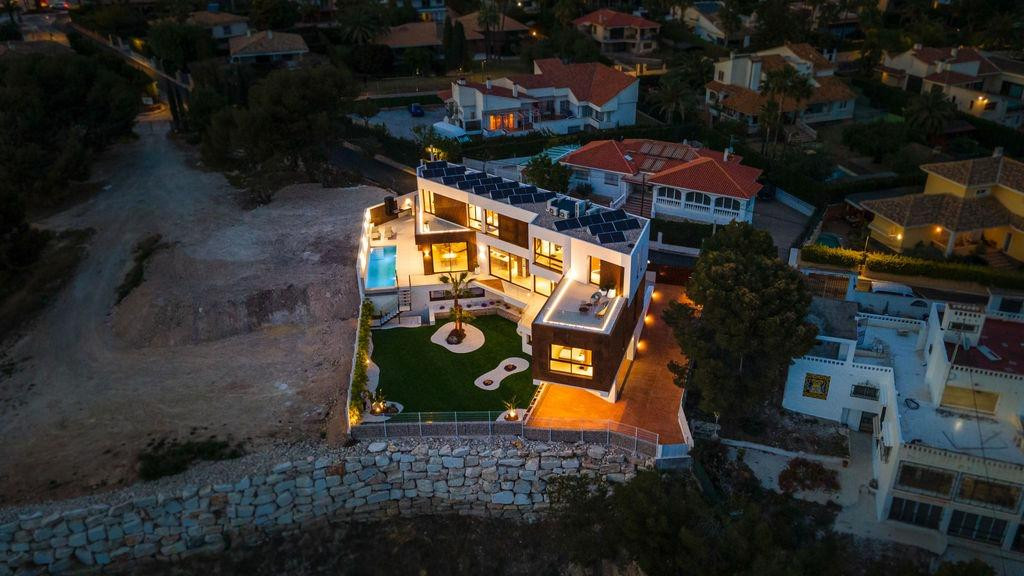 4 Bed Townhouse for sale in Benidorm Costa Blanca, Alicante, Spain