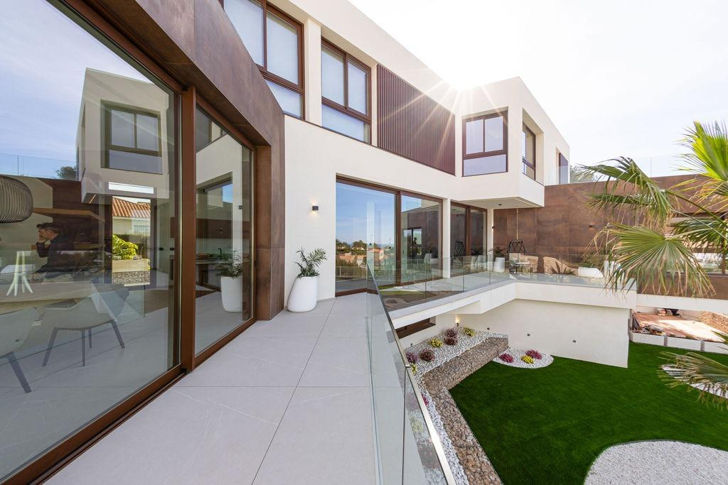 4 Bed Townhouse for sale in Benidorm Costa Blanca, Alicante, Spain