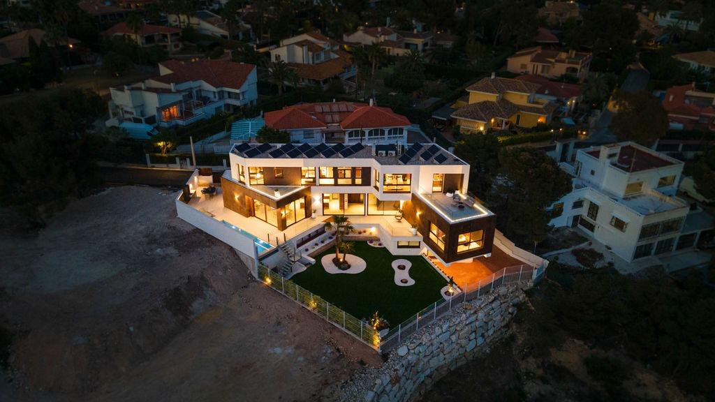 4 Bed Townhouse for sale in Benidorm Costa Blanca, Alicante, Spain
