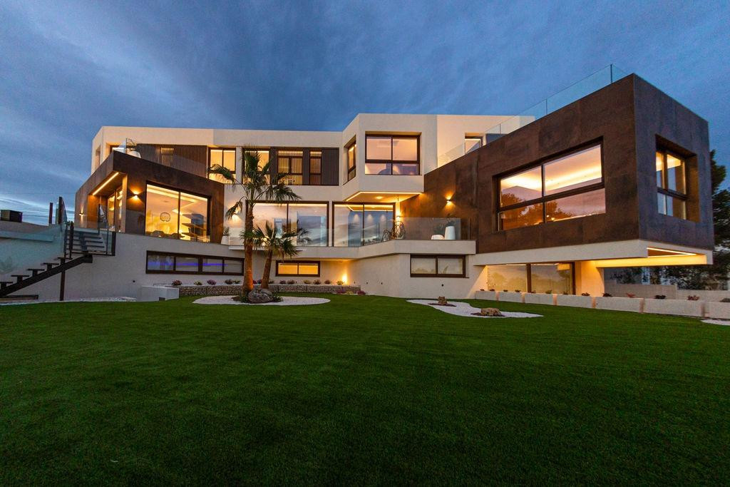 4 Bed Townhouse for sale in Benidorm Costa Blanca, Alicante, Spain