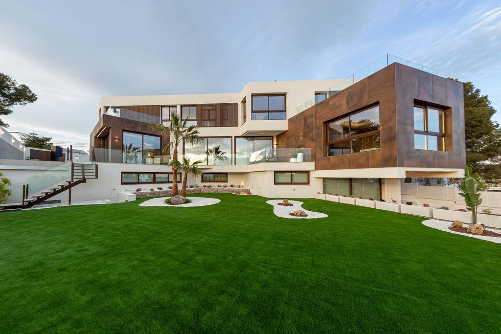 4 Bed Townhouse for sale in Benidorm Costa Blanca, Alicante, Spain