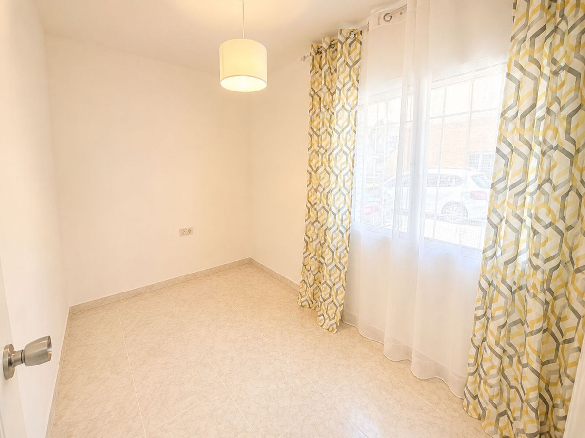3 Bed Apartment for sale in Fuengirola Costa Del Sol, Málaga, Spain