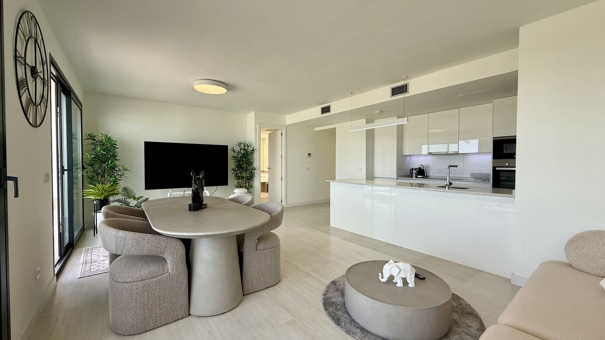 3 Bed Apartment for sale in Estepona Costa Del Sol, Málaga, Spain