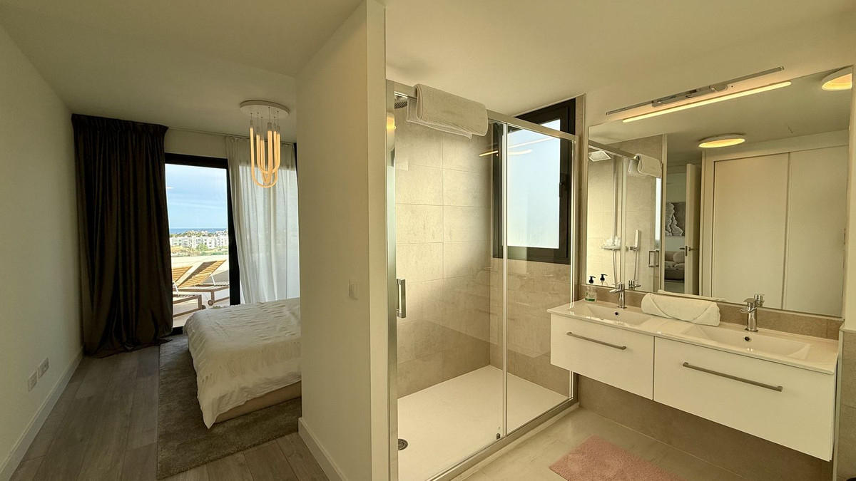 3 Bed Apartment for sale in Estepona Costa Del Sol, Málaga, Spain