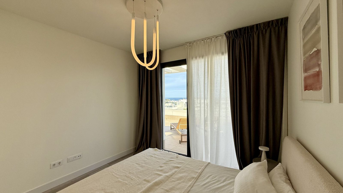 3 Bed Apartment for sale in Estepona Costa Del Sol, Málaga, Spain