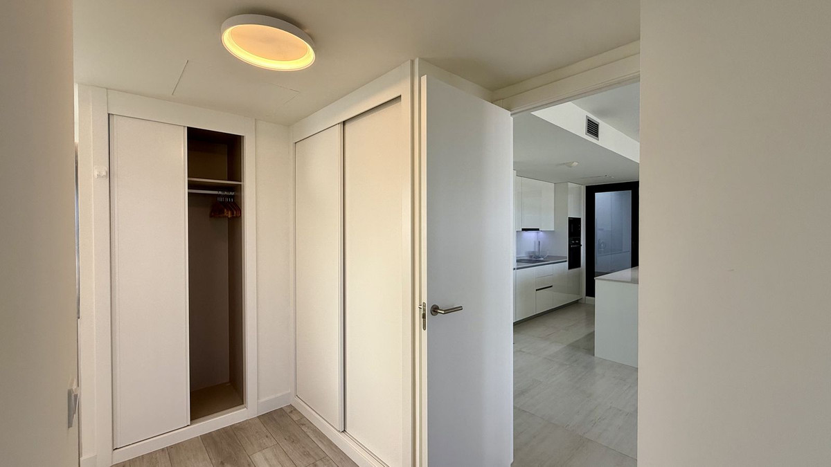3 Bed Apartment for sale in Estepona Costa Del Sol, Málaga, Spain